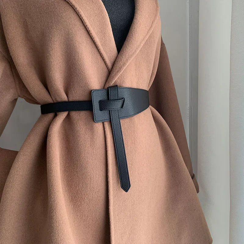 Timeless Knot Leather Belt