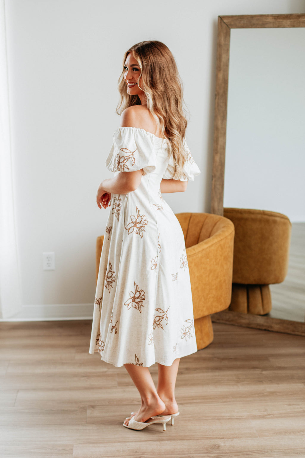 Elena – Lace Muse