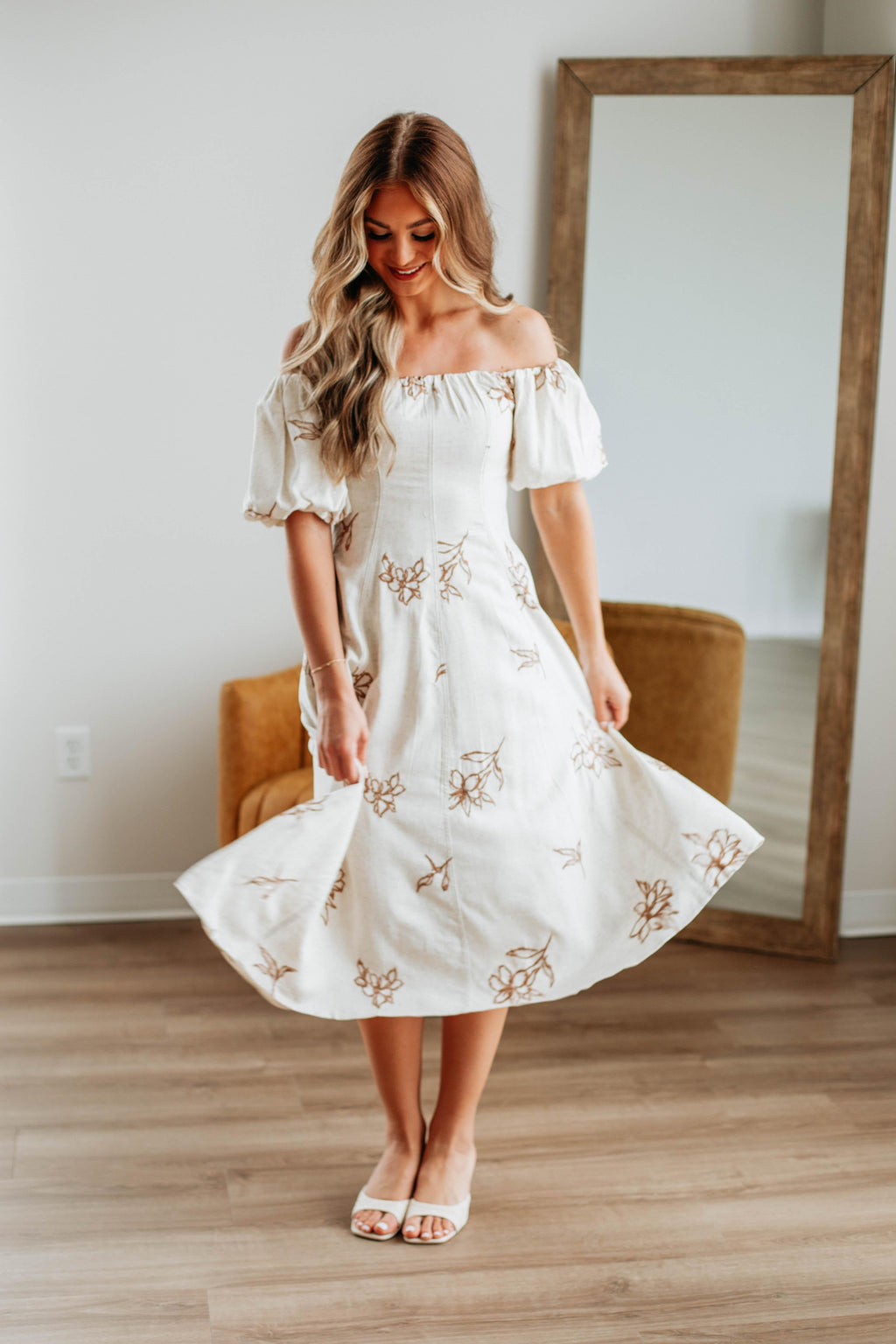 Elena – Lace Muse