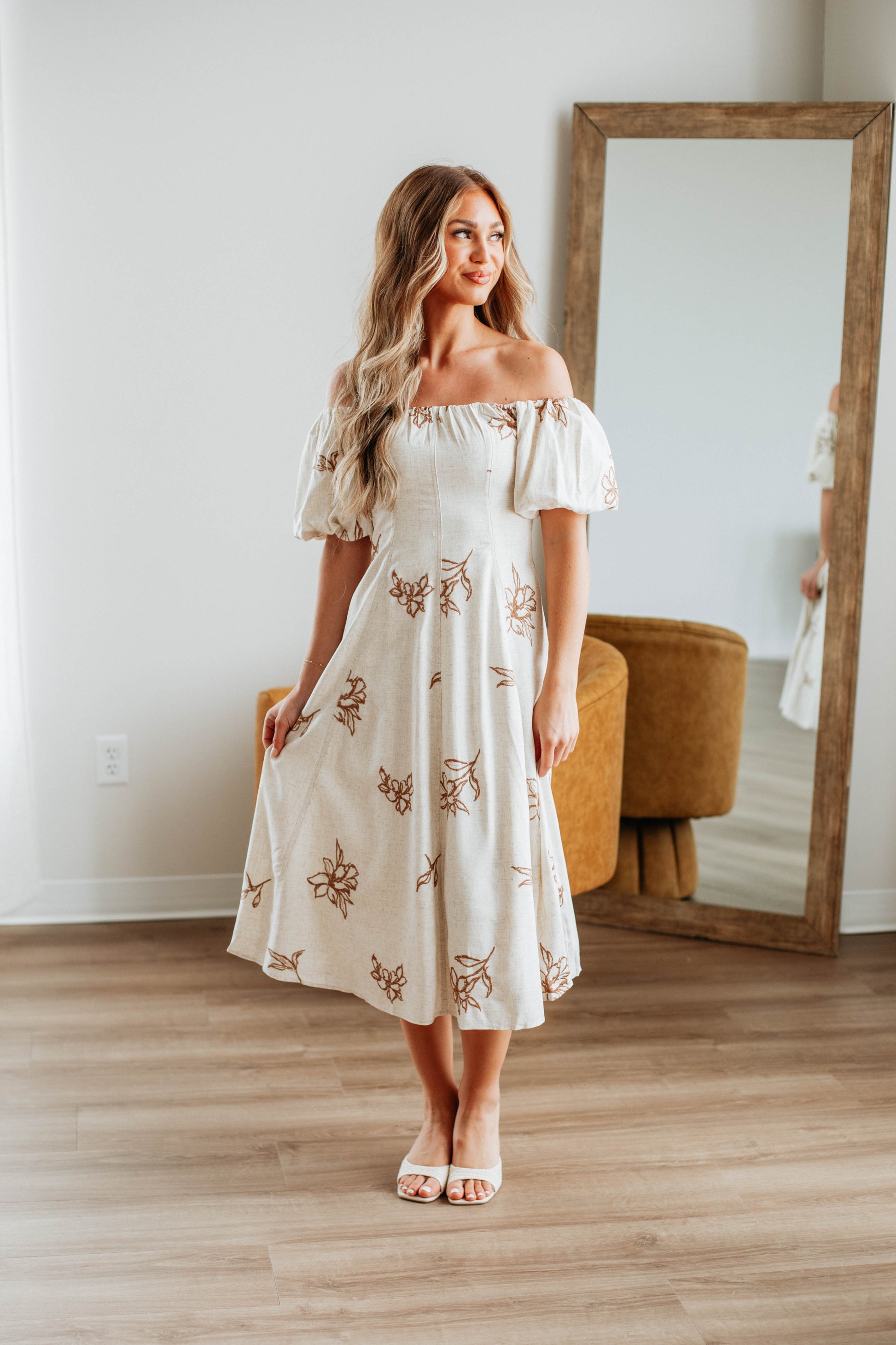 Elena – Lace Muse