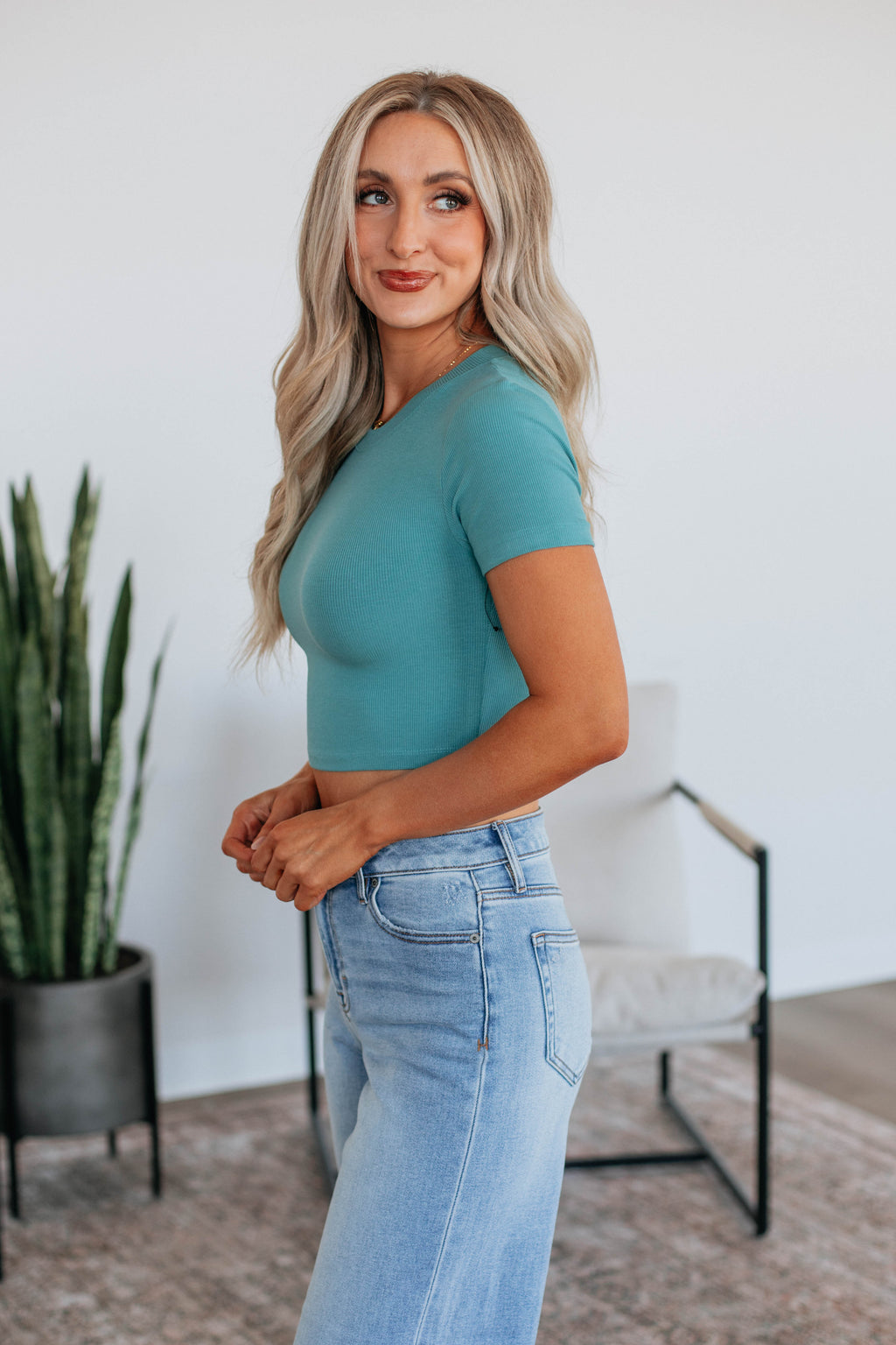 Tess – Chill Tank