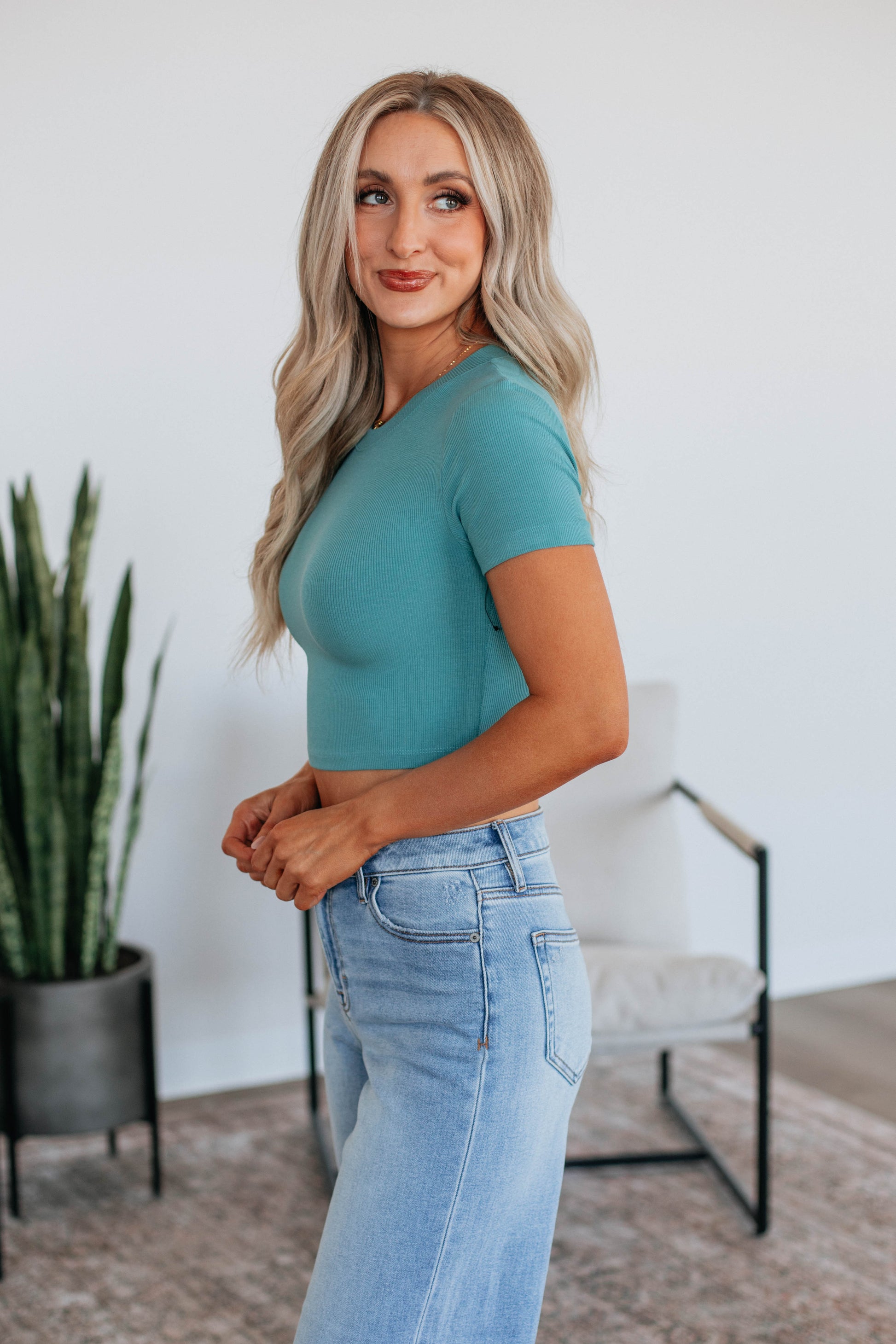 Tess – Chill Tank