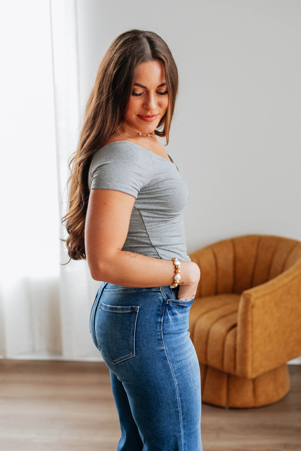 Nora – Sunset Tee